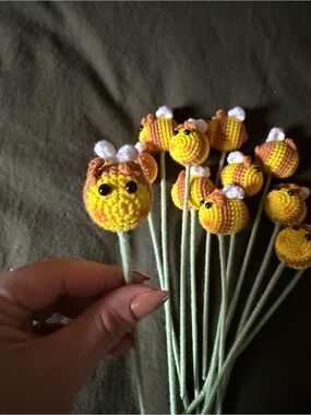 A bumblebee bouquet!